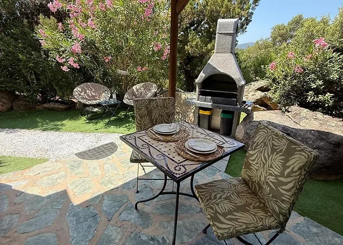 De Charme A 300 M De La De Santa Giulia פורטו-וישיו