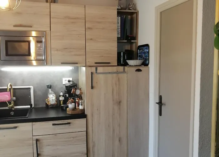 De Charme A 300 M De La De Santa Giulia *